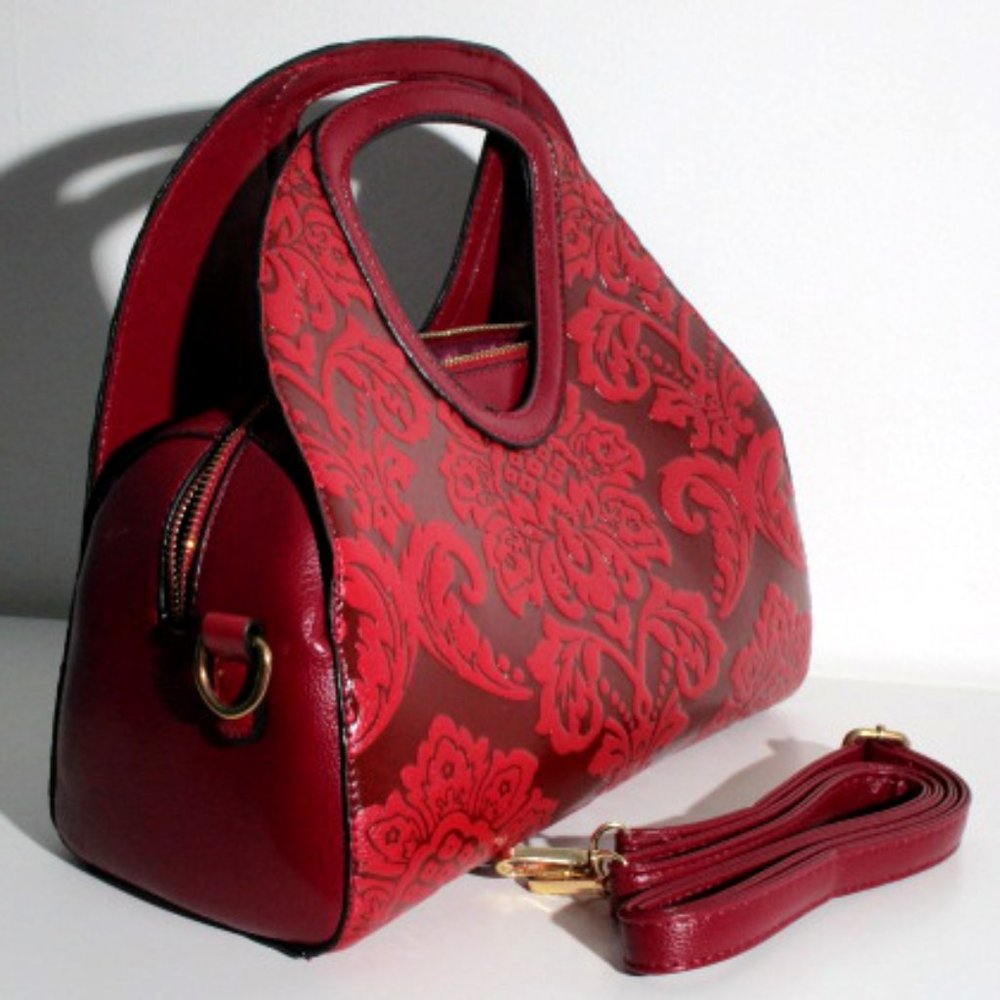 NWOT Shoulder Handbag